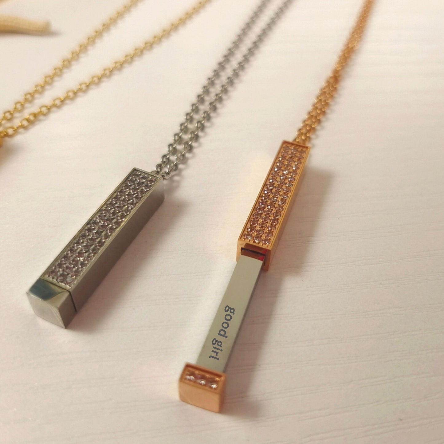 Customizable BDSM necklaces in gold and silver with good girl text